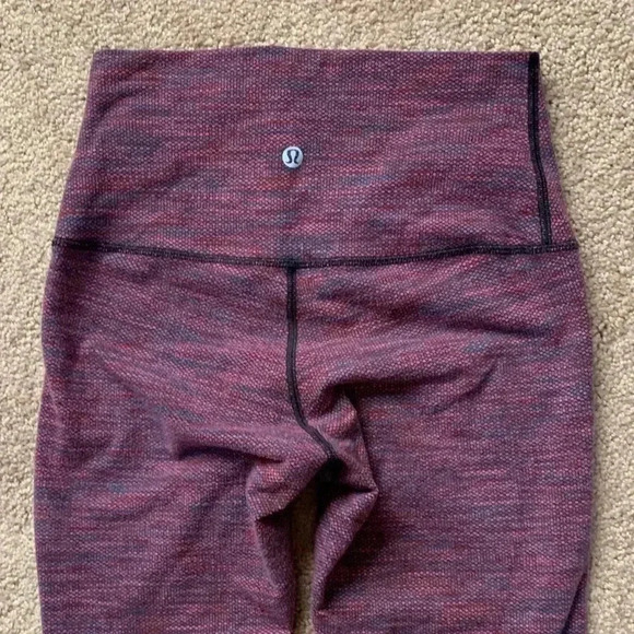 Lululemon wonder under crop 11 (roll down) - Picture 8 of 9